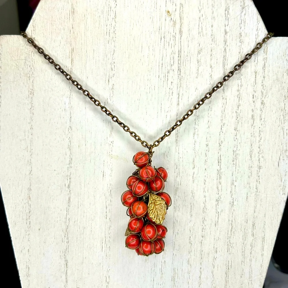 !!HOST PICK!! Vintage Red Berry Cluster Necklace - Picture 2 of 9